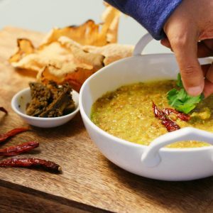 pexels-thomas-nahar-15365650-636 Zubereitung eines Chutneys